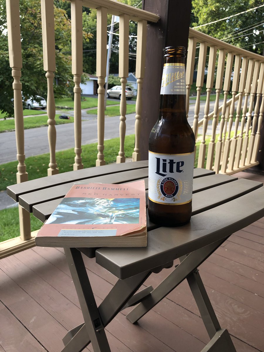 CodComp_Rusty's tweet image. 66 degrees porch vibes honestly incredible rn 😎🍺📖