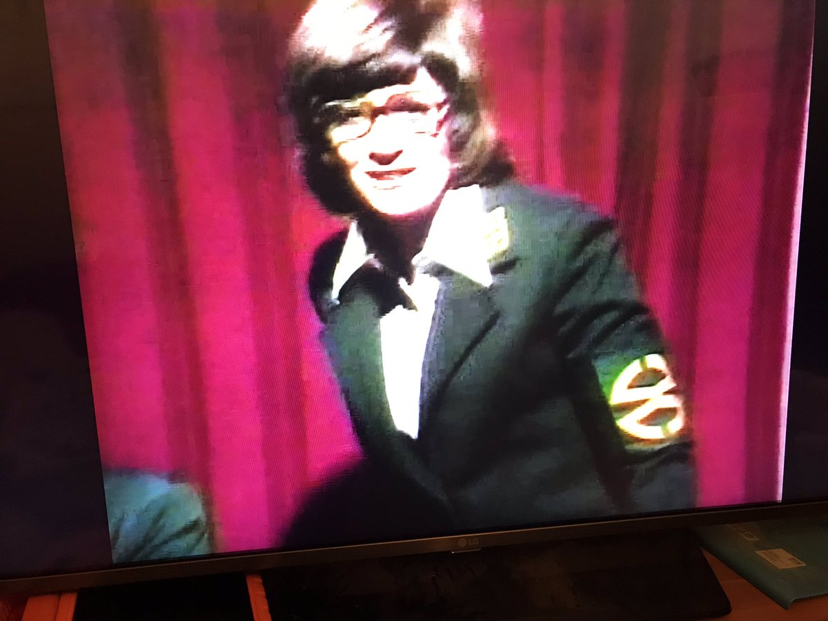 pussellrarker's tweet photo. #CurrentlyWatching the latest episode of the surprisingly really rather watchable #Pennyworth, and touched by its #RIPTerranceDicks tribute
(apols for the poor tv screen iPhonepics there but trust me it’s quite uncanny. Hoping for a giant robot of some kind by the episode’s end) https://t.co/LkFpnYbDY8