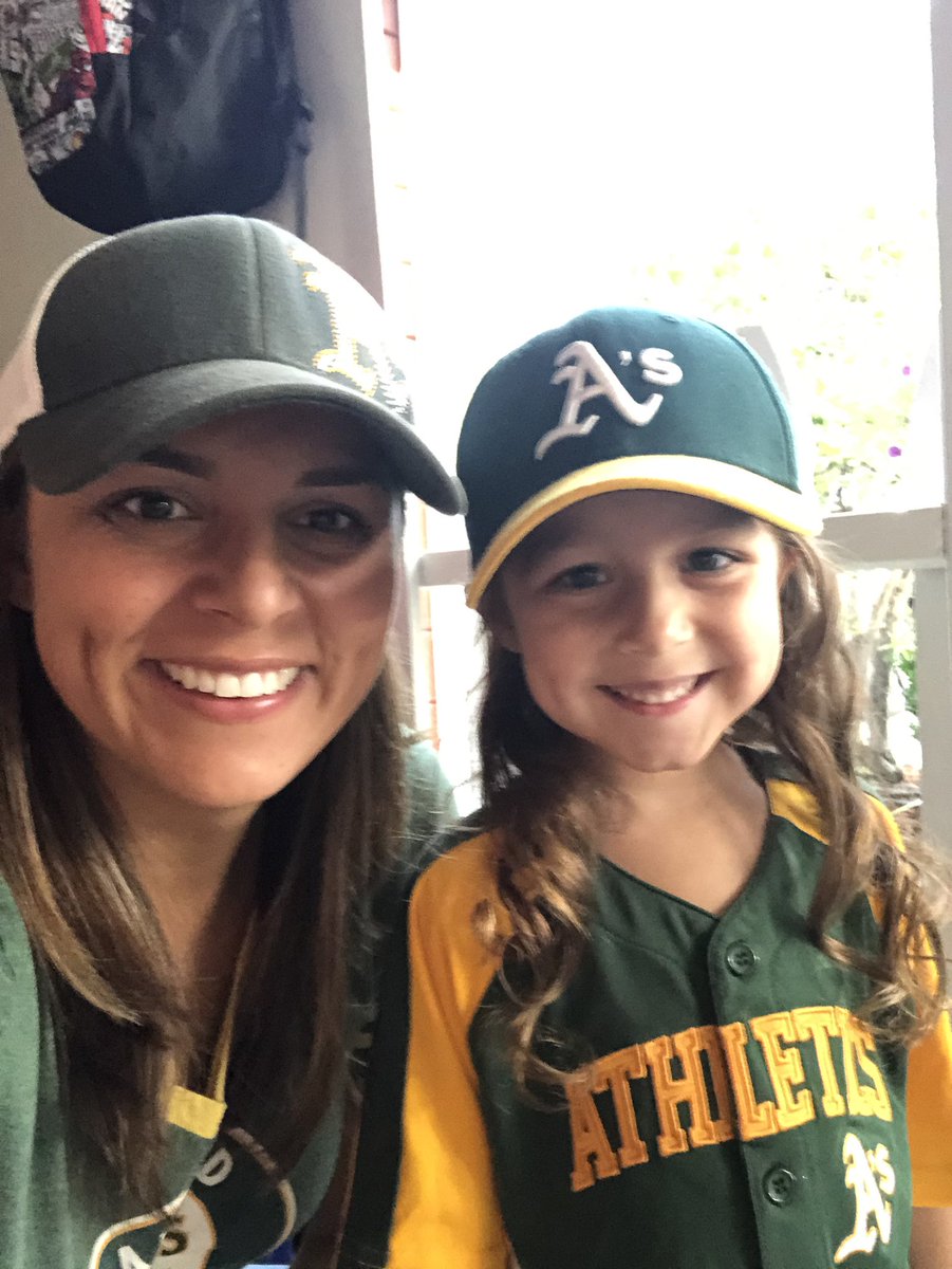 Mrs_Cook08's tweet photo. #SheldonFamily #SAILSpiritWeek #SheldonSpiritWeek #SportsDay #LetsGoOakland #minime @sheldoninnovate @LisaLisalew @spalmski https://t.co/7JDQRwbDXP