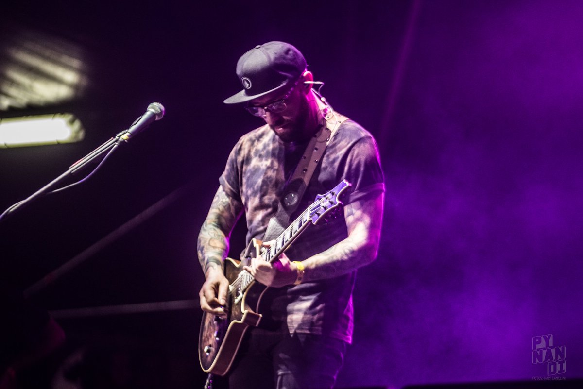 CarajoPy's tweet photo. @Carajoweb en el #CRPY19 🇵🇾
📷: @waripy para @pynandirock
https://t.co/lDtWucXwHG

@CosquinRockPy #AguanteTodo https://t.co/KeTapYK7nj