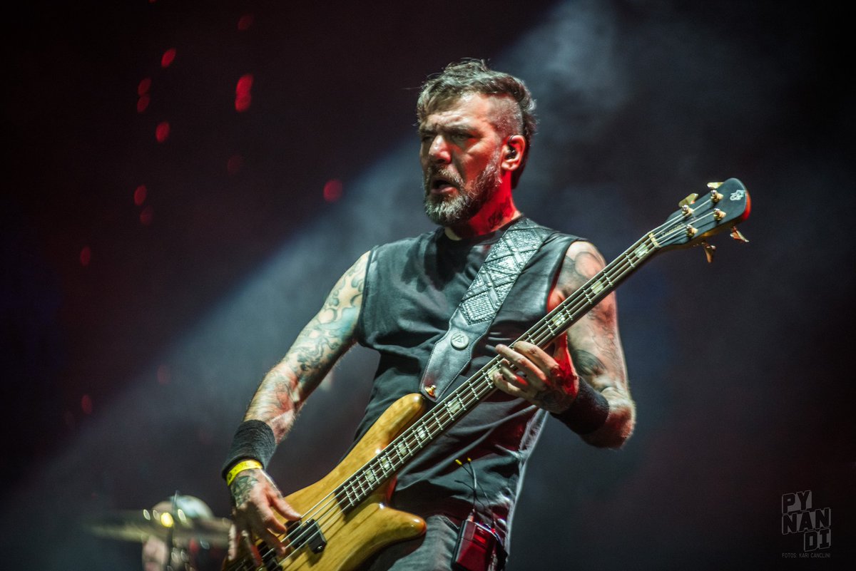 CarajoPy's tweet photo. @Carajoweb en el #CRPY19 🇵🇾
📷: @waripy para @pynandirock
https://t.co/lDtWucXwHG

@CosquinRockPy #AguanteTodo https://t.co/KeTapYK7nj
