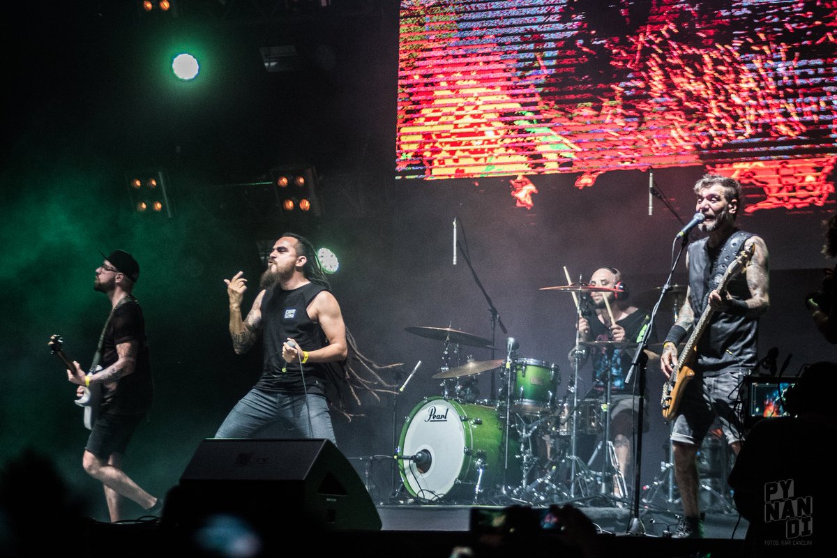 CarajoPy's tweet photo. @Carajoweb en el #CRPY19 🇵🇾
📷: @waripy para @pynandirock
https://t.co/lDtWucXwHG

@CosquinRockPy #AguanteTodo https://t.co/KeTapYK7nj