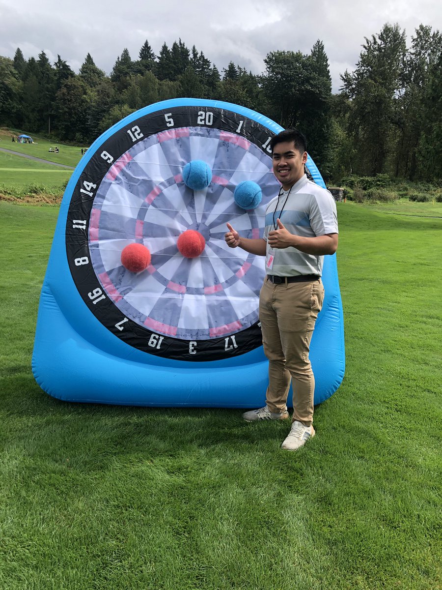 JDRF_SEA_Guild's tweet photo. Golfers are loving the links! From fun activities (thank you, sponsors!) to tasty snacks, (thank you, food vendors!) today is a good day to tee-off with friends and turn Type One into Type None! #JDRF #t1d https://t.co/c6r6j8f89V