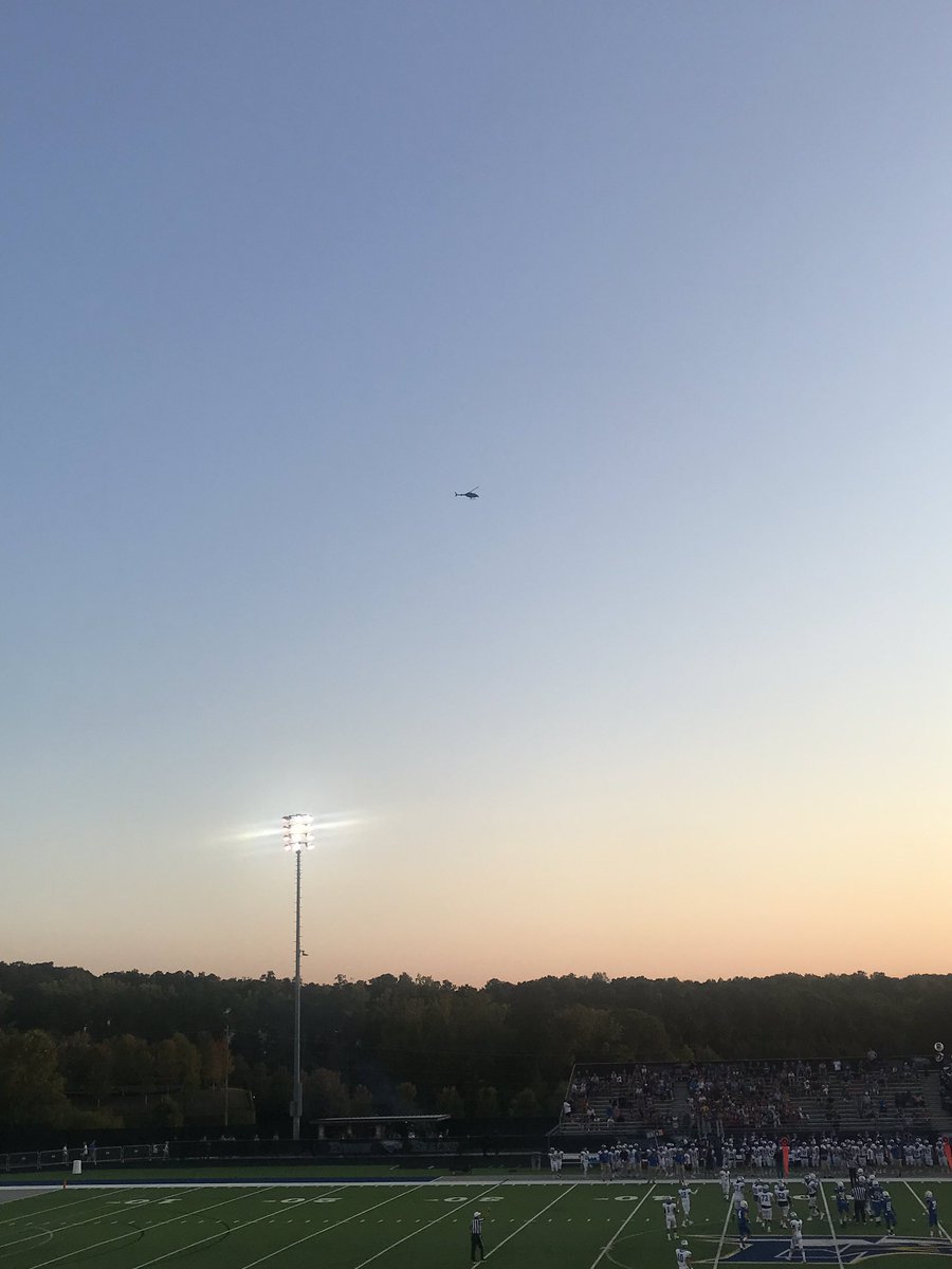 EtowahCheer's tweet photo. Thanks for coming @11AliveSports! We see you 👀🚁! Y’all come back-ya hear?!
Let’s go Eagles! 💛🏈💙@EtowahHS @etowahfootball @EHSeagleconnect https://t.co/0zDiCSyt7k