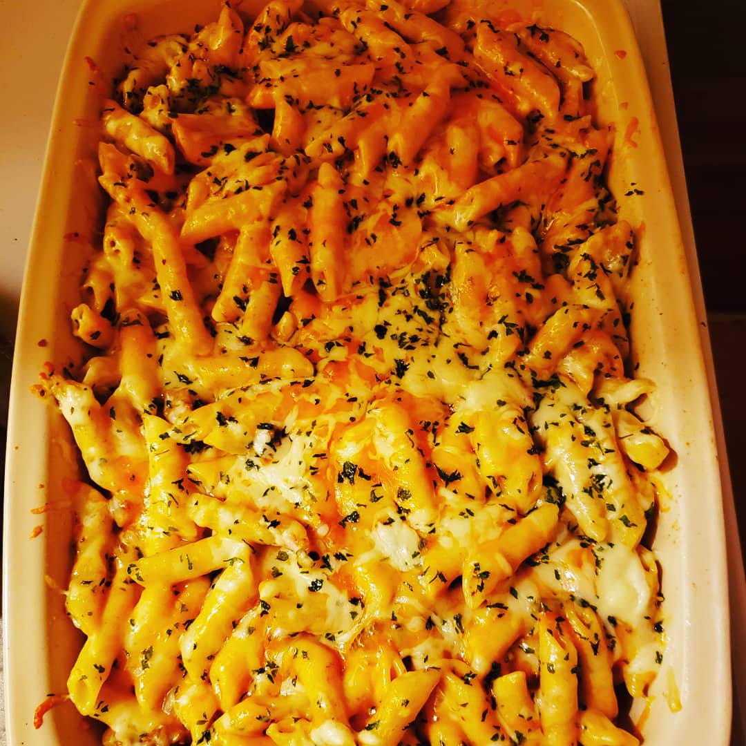 TJayont85's tweet photo. Homemade baked mac and cheese #Whatfordinner https://t.co/WAQBHodcbx
