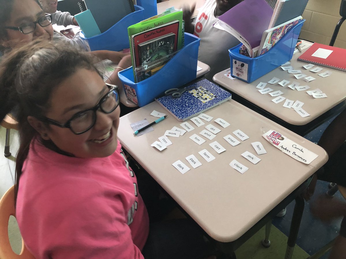 BrandeeStaud's tweet photo. 5th grade Word Study in action!  Practicing our speed sorts! @Hamilton_RV #BigBlueOneTheMove https://t.co/DPjTAy0BGv