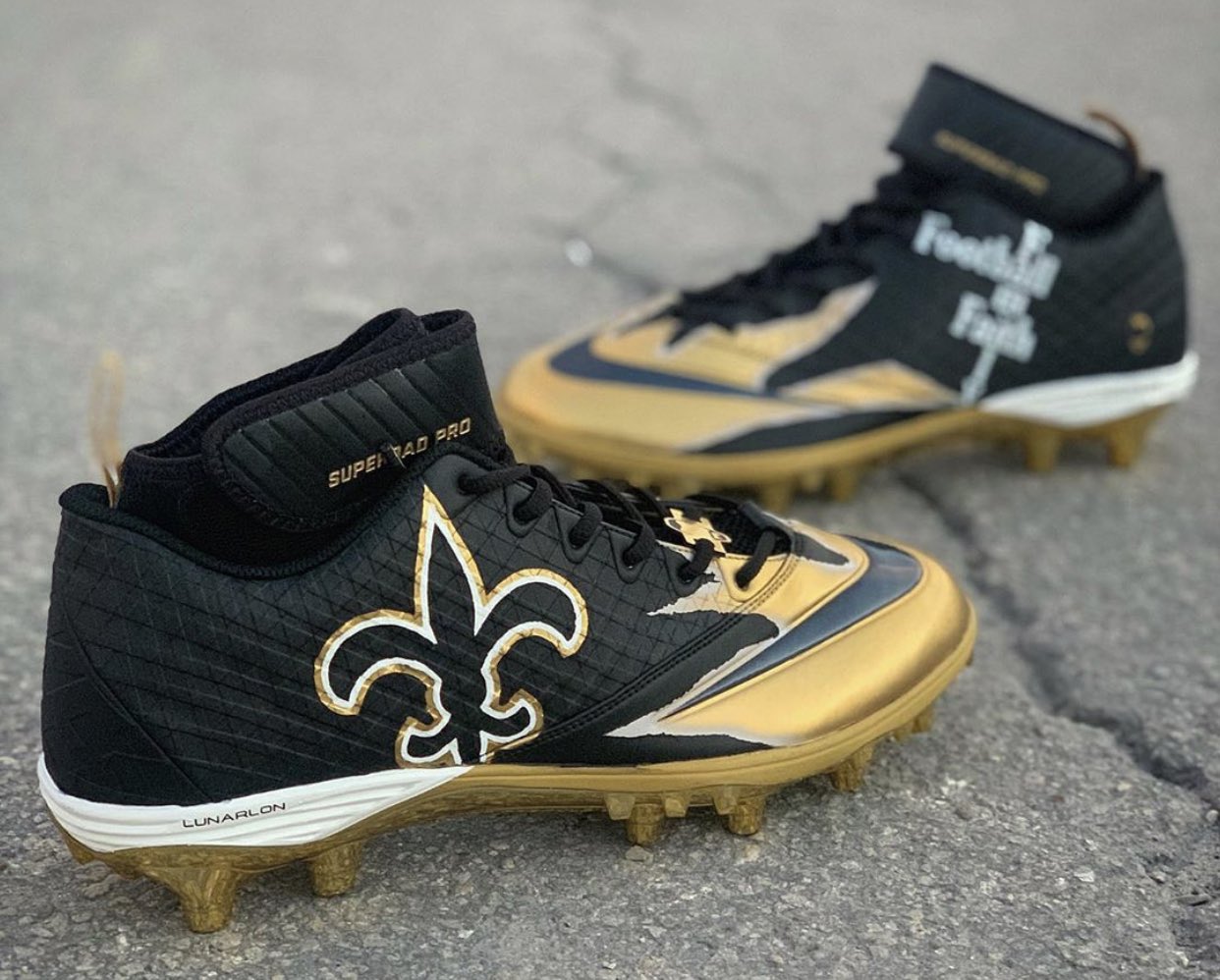Darren Rovell on X: Cleats tonight for Drew Brees, customized by  @SolesBySir  / X