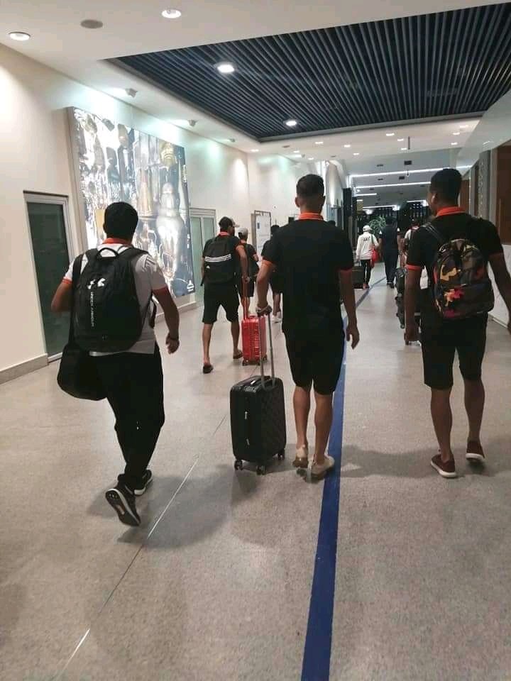 AshantiGoldSC_'s tweet photo. Our #TotalCAFCC opponent @RSBfootball set to depart for Ghana this evening.
We wish them Safe ✈️
#YellowandBlackWeek🖤💛
#BerkaneWillFall
#OperationFillLenClay https://t.co/rQd0HYiEp9