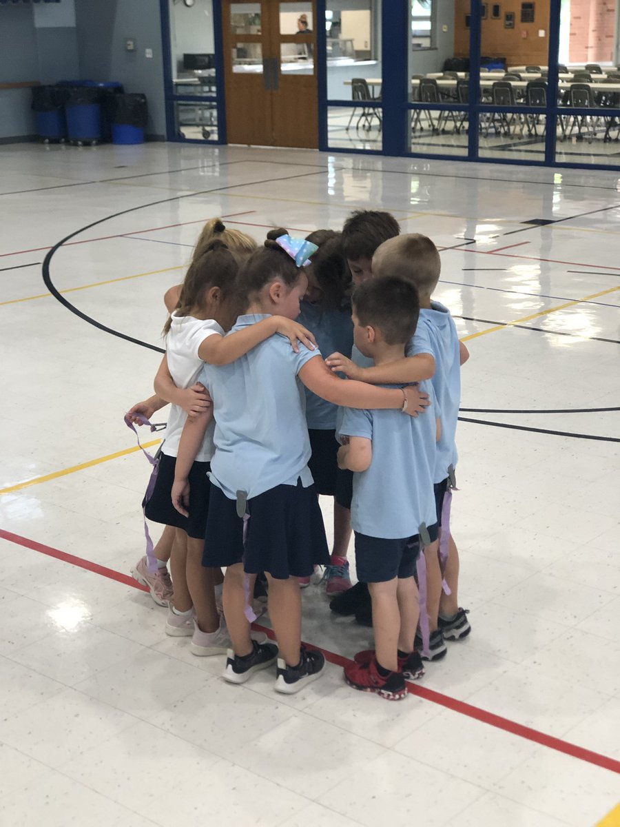cathy_peterson7's tweet photo. #wearesgs #strategizing1stgraders #teamworkmakesthedreamwork https://t.co/sj41bEwO8y