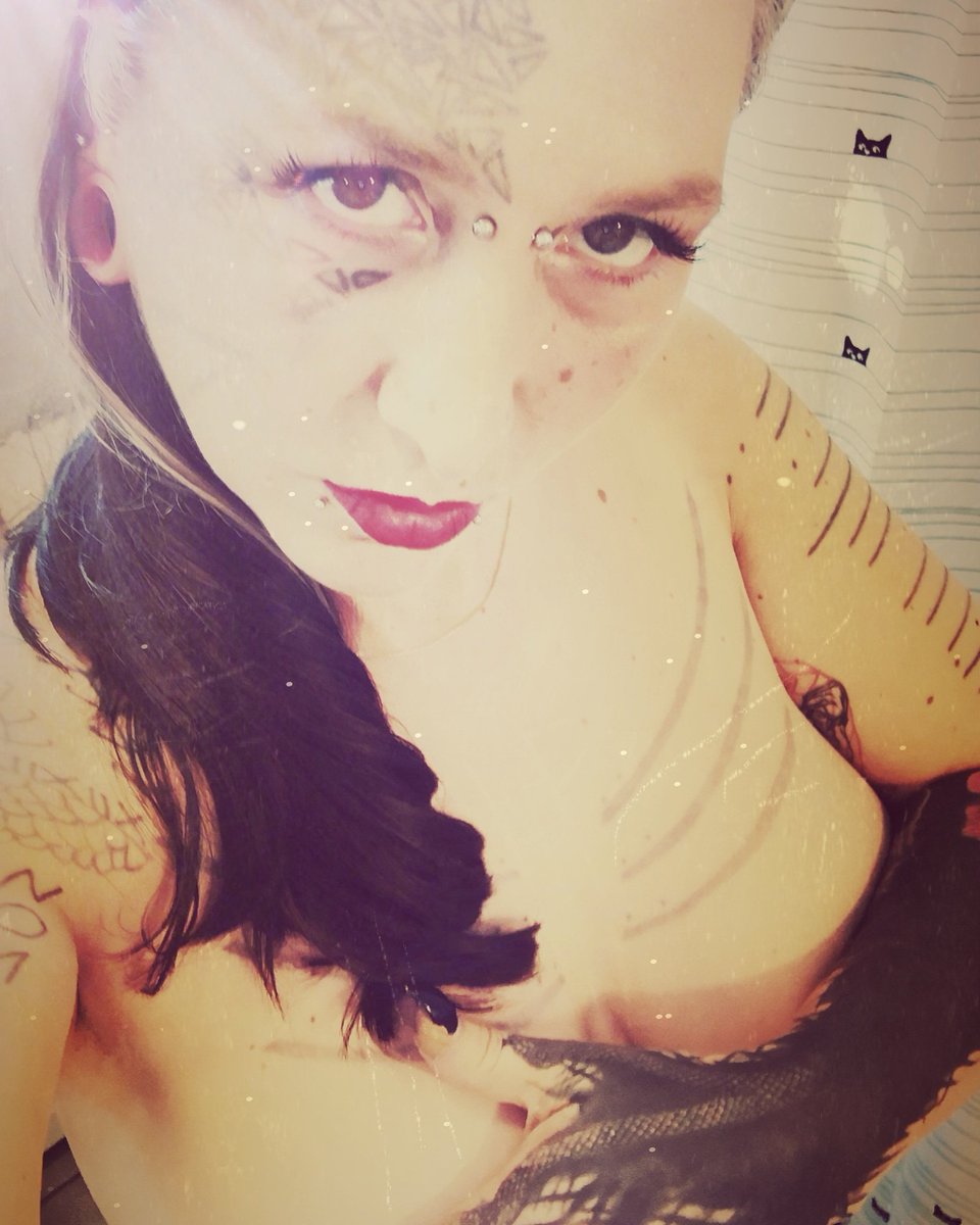 MaitresseSelene's tweet photo. Do it, Press Send and feel the excitement all over your body! I got a special gift for you if you do! #paypigwanted #findom #bbr @promos4dommes @DommesRt @thisisthetale @finsubRT @touchRTP @find0m @legend_rt_rt @promocucky @fra_beta @RTDoms @FD_rts @RTbetaboy @RTSubBitch https://t.co/YSK1vpl6K4