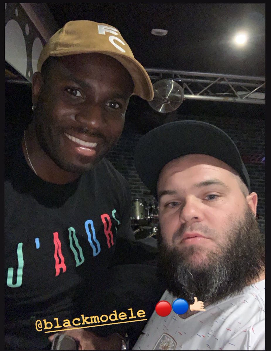 aboupanam95's tweet photo. Un grand merci à Coach Muaka pour son passage dans notre émission « À Vous la Victoire » #AllSportsOne #CoachMuaka 🤙🏻 https://t.co/dUyWFkwlql