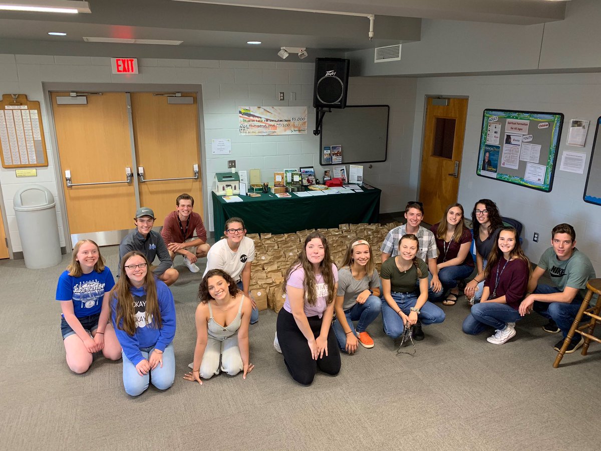 FaithinFem's tweet photo. Thank you to all who came to our packaging party! We were able to package 330 bags for local women with your help! A special thank you to Fenton First Presbyterian Church for allowing us a space to work! #PeriodPoverty #PowerToThePeriod #WomensHealth #PackagingParty #PeriodProbs https://t.co/BzmFfc8EBu