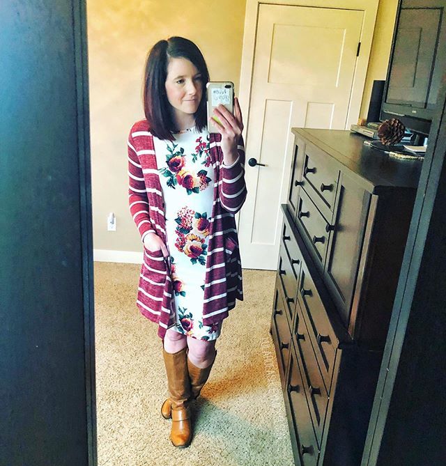 lularoeashmick's tweet photo. This rainy gloomy day calls for some outfit inspo! It's fun shopping my closet during maternity leave - everything feels NEW! This AMAZING Julia is one I received in my personally ordered #lularoebrandambassador box ��� I felt left out - so I ordered m… https://t.co/BmqKjT4anE https://t.co/HbeAvYGNTS