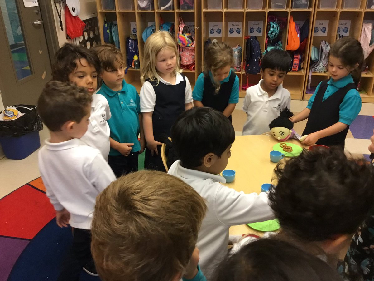 BISCLPReception's tweet photo. The Outgoing Owls had a great start to the week with super s phonics, a fantastic four tea party and some very ambitious construction that involved a lot of teamwork! Well done Outgoing Owls! 🦉#outgoingowls #bisclpreception #beambitious https://t.co/7mOv7xtz0x