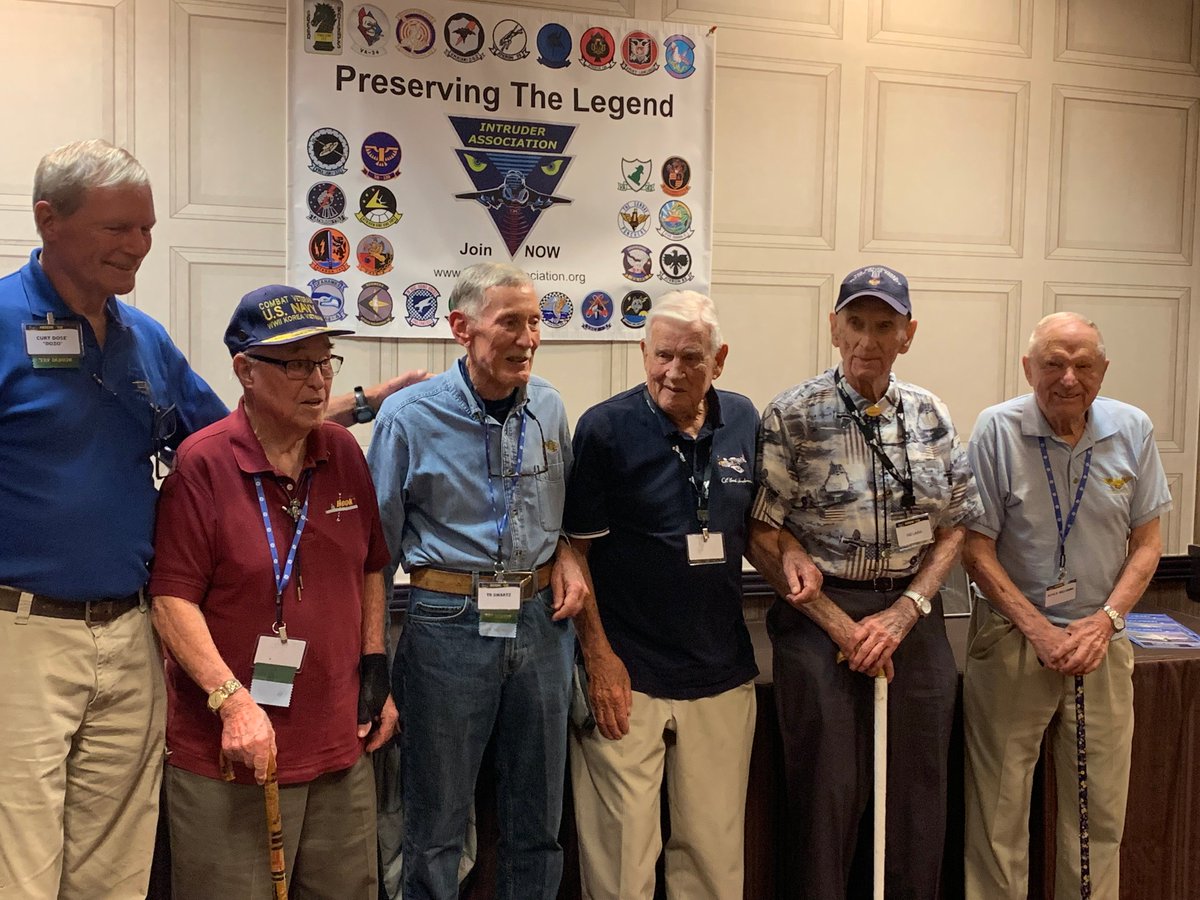 flynavy's tweet photo. It was a living Hall of Fame at #Hook19 last wknd. The ready room boasted:
** CDR Curt Dosé
** RADM Doniphon B. Shelton
**CDR T.R. Swartz
**COL Bud Anderson
**RADM H. Denny Wisley
**CDR “Diz” Laird
**CAPT Royce Williams
#legends #FlyNavy #ShouldersofGiants #ace #WingsofGold https://t.co/xun1iG0djn