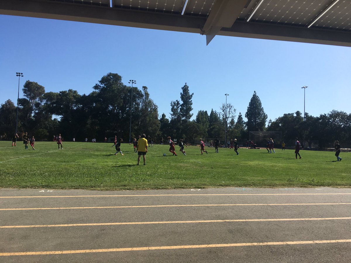 ScottBushnell1's tweet photo. Soccer season begins. #middleschoolsports @MtDiabloUSD https://t.co/XxmyIGvyIu