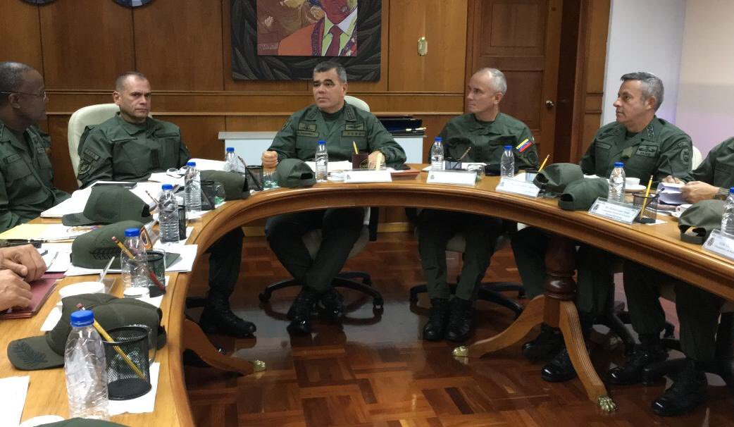 Tirania de Nicolas Maduro - Página 7 EEDqIbQXkAEs4sL