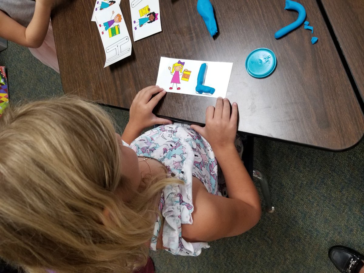 theMrsM's tweet photo. Another great day @WISDCannan with my Kinder Kiddos!! Celebrating birthdays and breaking down numbers!! https://t.co/5LBGaX1I2L