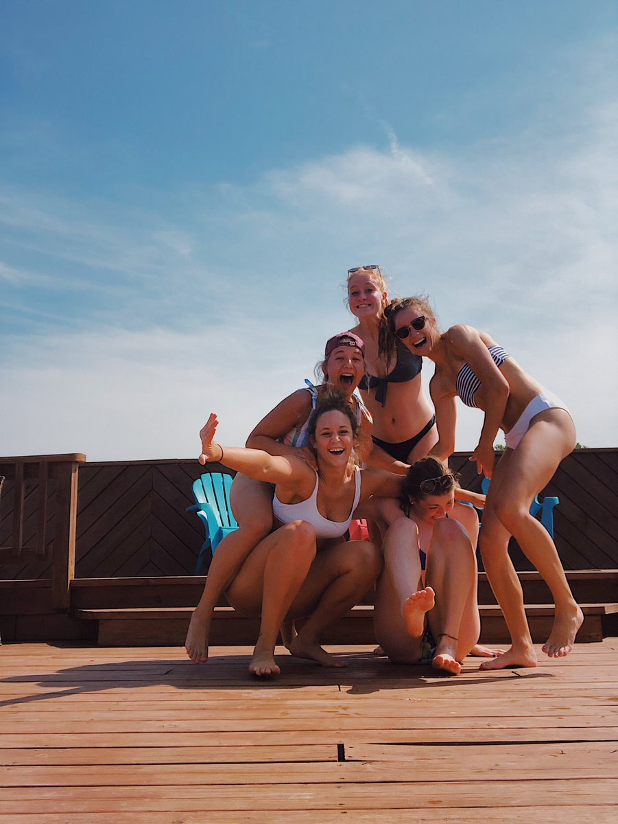 PeppersSophia's tweet photo. A fast well spent summer with some of my favs ❤️ https://t.co/HRAxIgXLWs