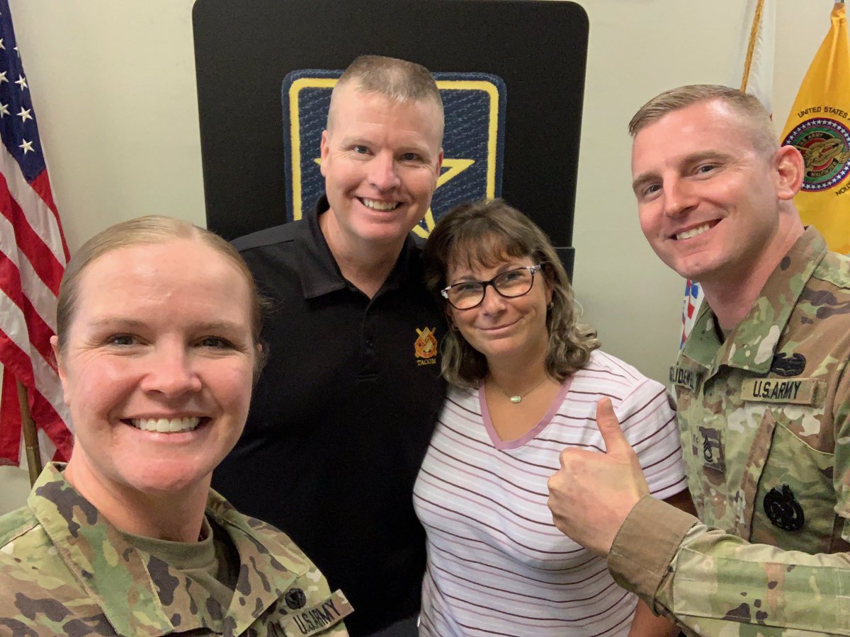 TylerRec_CO's tweet photo. It was so incredible to meet CSM Griffin (TACOM CSM) and his wife Wibke at Mt. Pleasant Recruiting Station. He enlisted into the Army from Pittsburgh, Texas. He will be retiring from the Army soon and we are excited that they will be residing in our area again. How awesome! https://t.co/fP6cKCfhtH