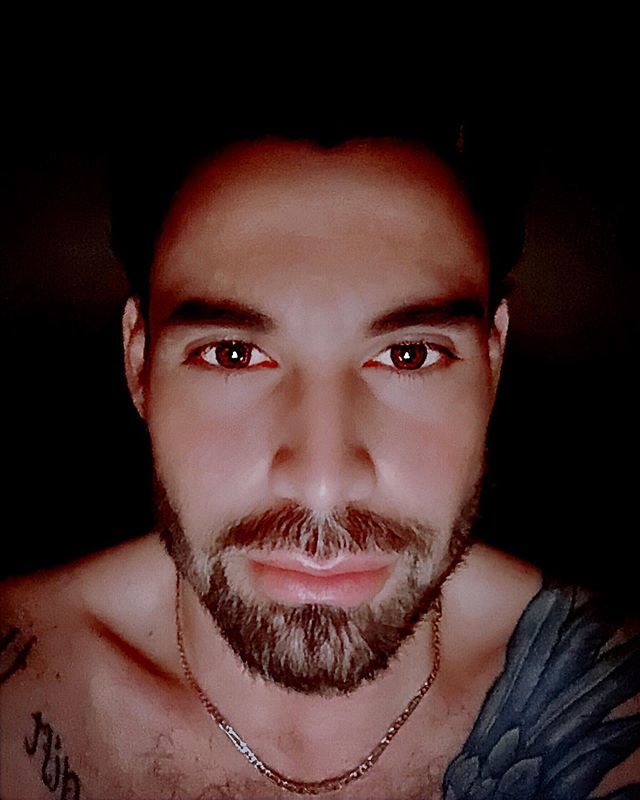 RoAlpuche's tweet photo. Into the dark... 🌑
.
.
.
.
#goodnight #sleep #dark #darkness #great #dream #dreamer #sarado #scruff #scruffy #scruffybeard #scruffygay #thebeardedway #hoscos #barbas #barbashot #bearded #beardedgay #man #mann #uomo #homme #homens #barbado #lindo #gorgeous #beautiful #beauty … https://t.co/xKfPZTglCm