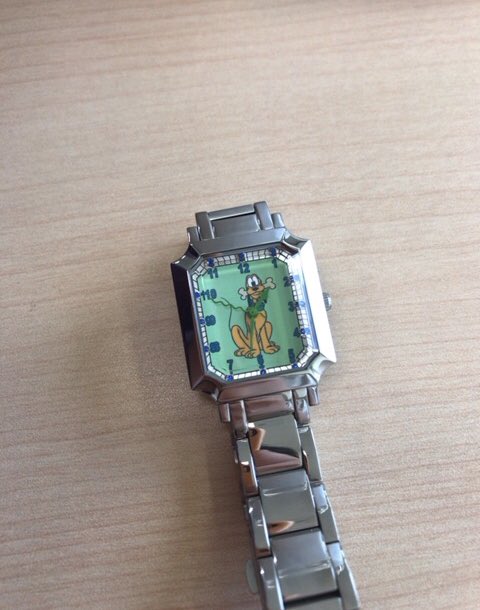 pluto_07's tweet photo. ついにプルートの腕時計をお迎えしてきた https://t.co/nWpIrylhzJ