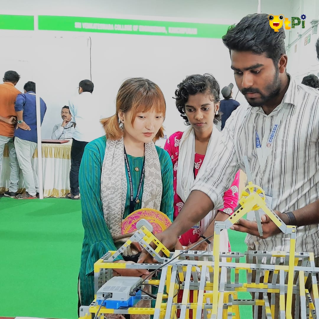 qtpiofficial's tweet photo. QtPi intern, Mr. Henrich P participated at National Science & Technology Fair 2019, Coimbatore. We appreciate his passion towards building and prototyping.
#QtPi #Robotics #NationalScienceTechnologyFair #Covai #Prototype #Qbricks #Buildingblocks #ScienceFair #TechnologyFair https://t.co/reGxsN7UdL