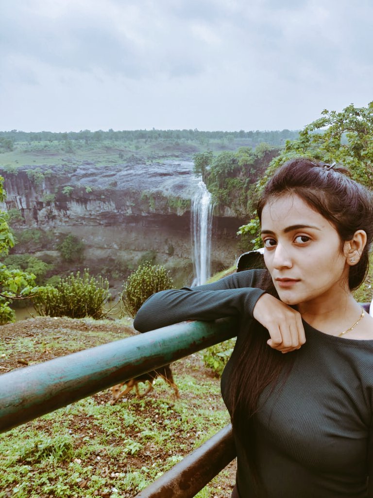 apekshasuryawa1's tweet photo. #tincha #waterfalls #Indore https://t.co/NyHyuZ9oCM