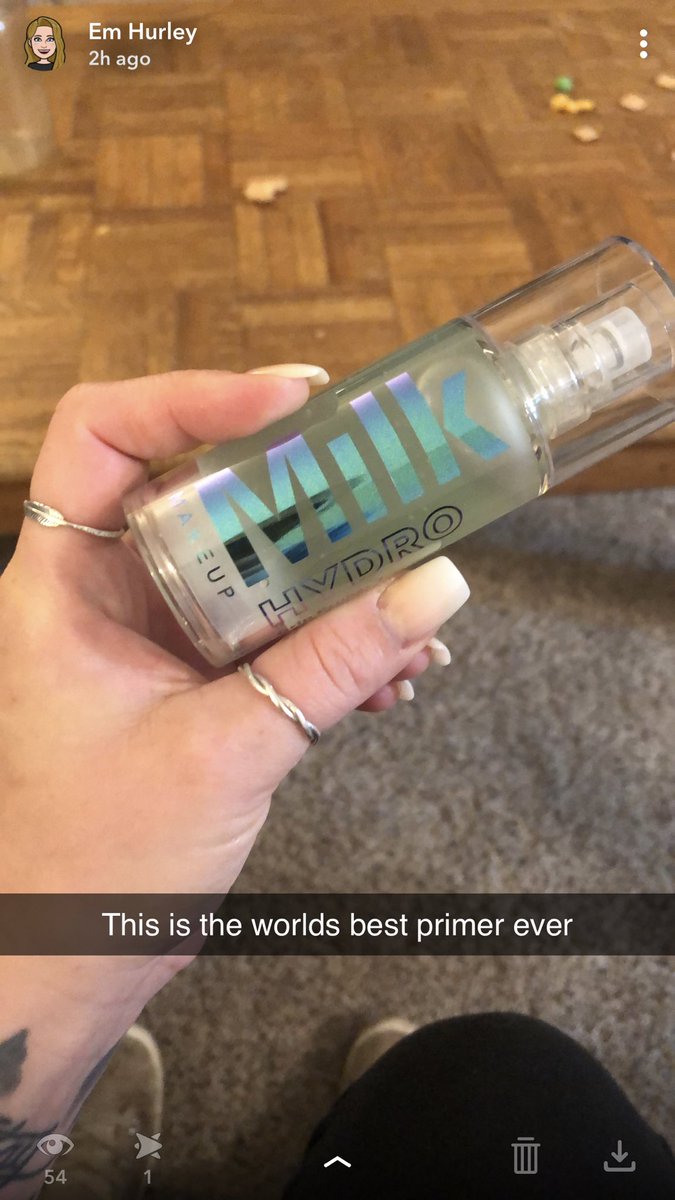 Em_Hurley98's tweet photo. @NikkieTutorials I finally got mine! https://t.co/M33Iz02ooP