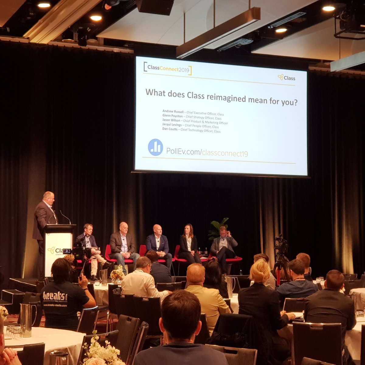 Class_Pty_Ltd's tweet photo. Our Class Executive Leadership Team (ELT) take questions from the audience in an interactive discussion on what the "reimagine" strategy means for Class customers and the broader wealth accounting industry. #classconnect19 #smsf https://t.co/JCjQQ9GS0e