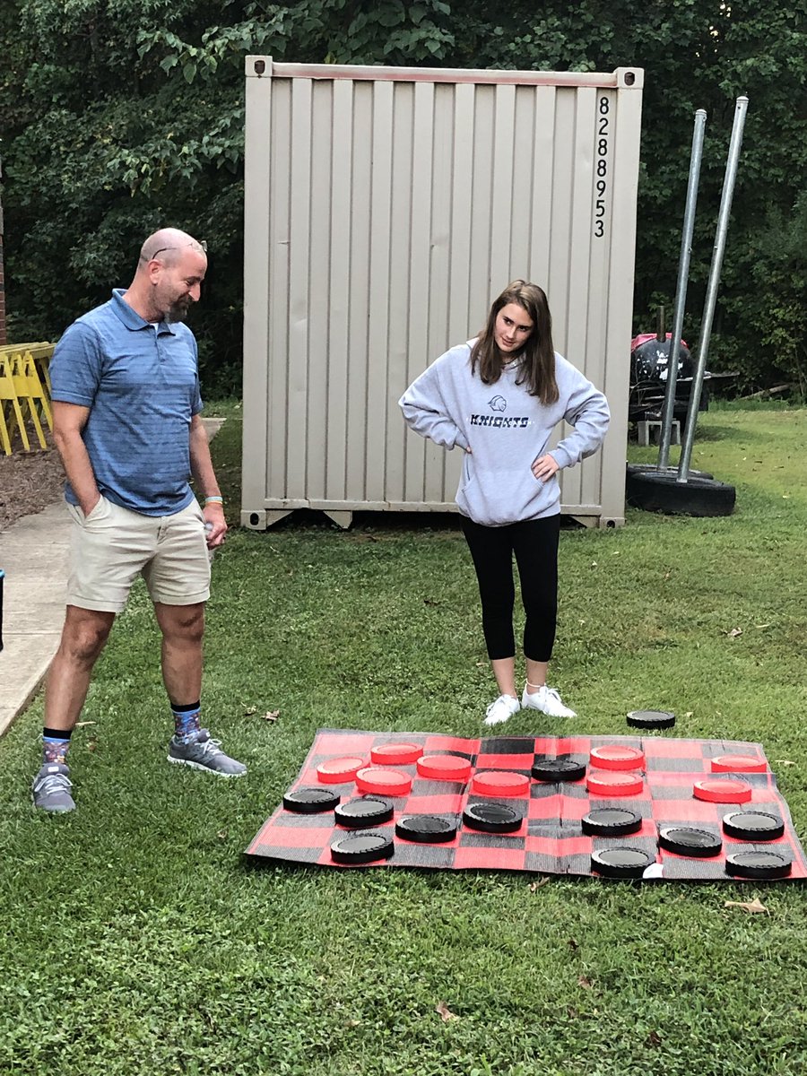 m_cossette's tweet photo. Our Denmark Community Leaders had a fantastic night with our families. Thank you to Highlands Church for hosting! #denmarkcommunitynight #SocialEmotionalLearning @Highlands_tv @FCSchoolsGA @DenmarkHS @PGMSGrizzlies @DeSanaMiddle @BigCreekES @MidwayES @BrandywineES @ShilohPointES https://t.co/9ogwy3nIHg