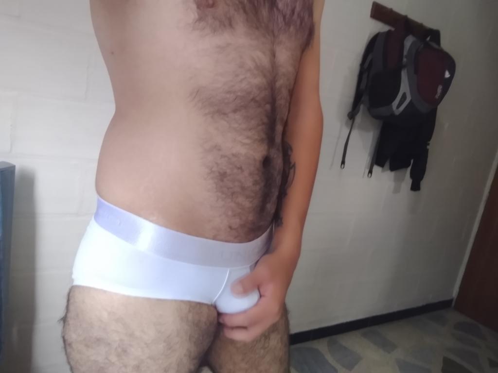 69Act100's tweet photo. Algo hot para mis seguidores la próxima es en cuero https://t.co/tzlkens7ZF