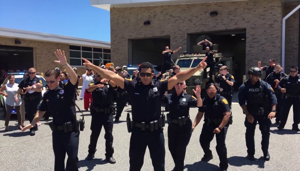 CherylNelsonTV's tweet image. Help us out! Please tweet #vote #LipSyncNorfolk right now for the win!!! @LipSyncRescue #lipsyncchallenge @NorfolkPD