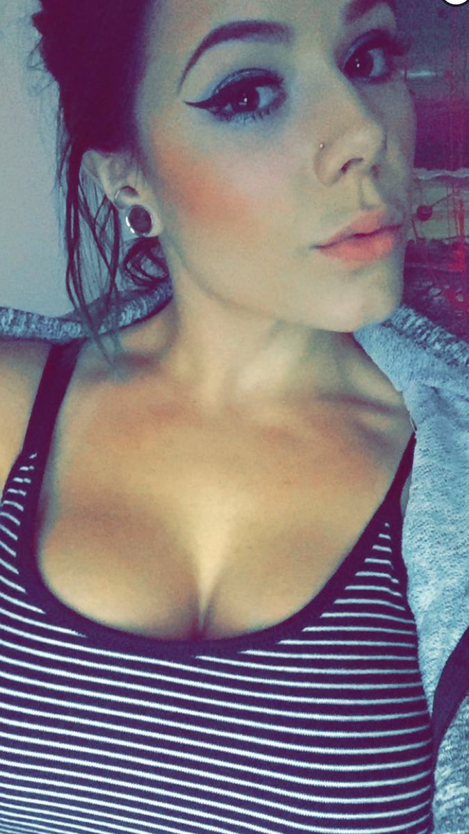 LRisset's tweet photo. Qui veut des #nudes ? #nude #xxx #sexy #nouvelle https://t.co/Zf9H8Bae3j