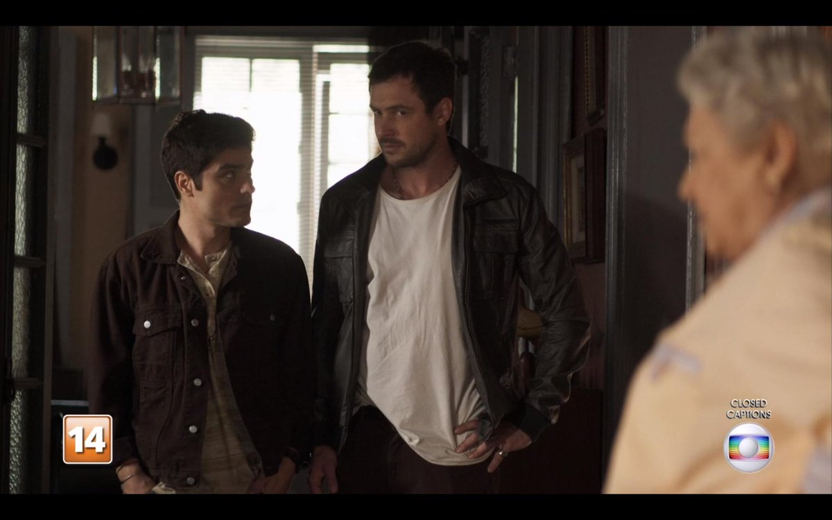 ZAMENZA's tweet photo. "Eu conheço o Mão..." "É Leandro, tia..." #ADonadoPedaço https://t.co/xe1BTprlVE