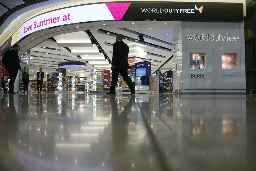 Reuters's tweet photo. Britain says travelers to EU will have duty-free shopping after no-deal Brexit https://t.co/ESwCjENaMI https://t.co/6qlC0kKG6q