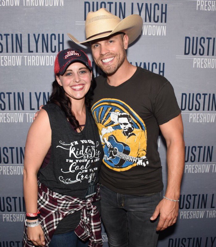 coachnickidold's tweet photo. #1 bucket list item checked off - met @dustinlynch and it was everything I could have dreamt it would be. You are amazing DL! Thank you for the music and fun you share on stage! #smalltownboy #preshowthrowdown #dustinlynch #cowboysandangels https://t.co/N1UZcHHJVy