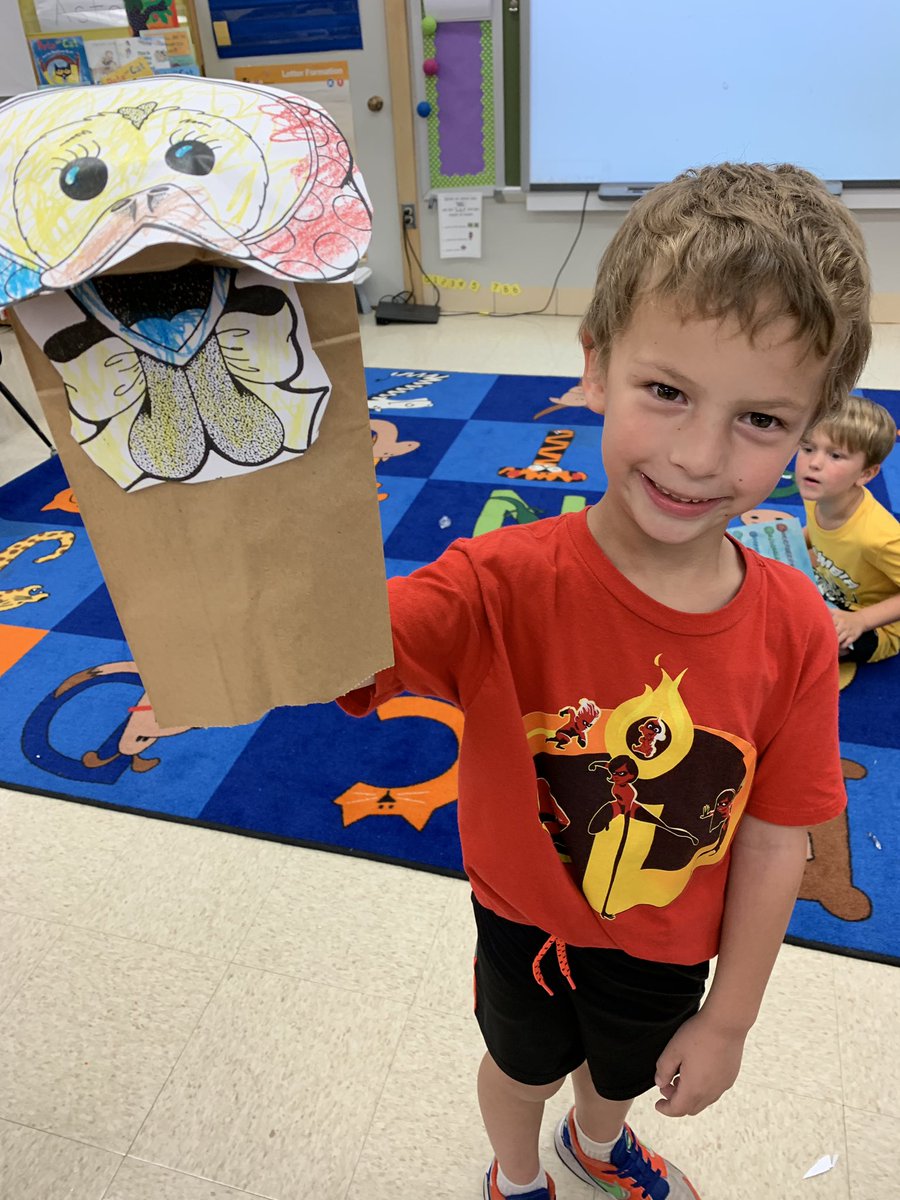 MrsKobermannRBE's tweet photo. It was Red Day in kindergarten as we do a color study this week! We read “The Little Red Hen”, made puppets, and retold the story. https://t.co/lY5O91mPm9