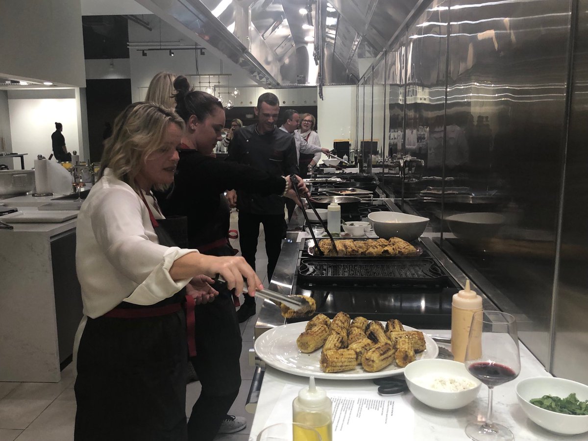 helencho715's tweet image. #sksdallas cooking in the House! #sksnapaedc