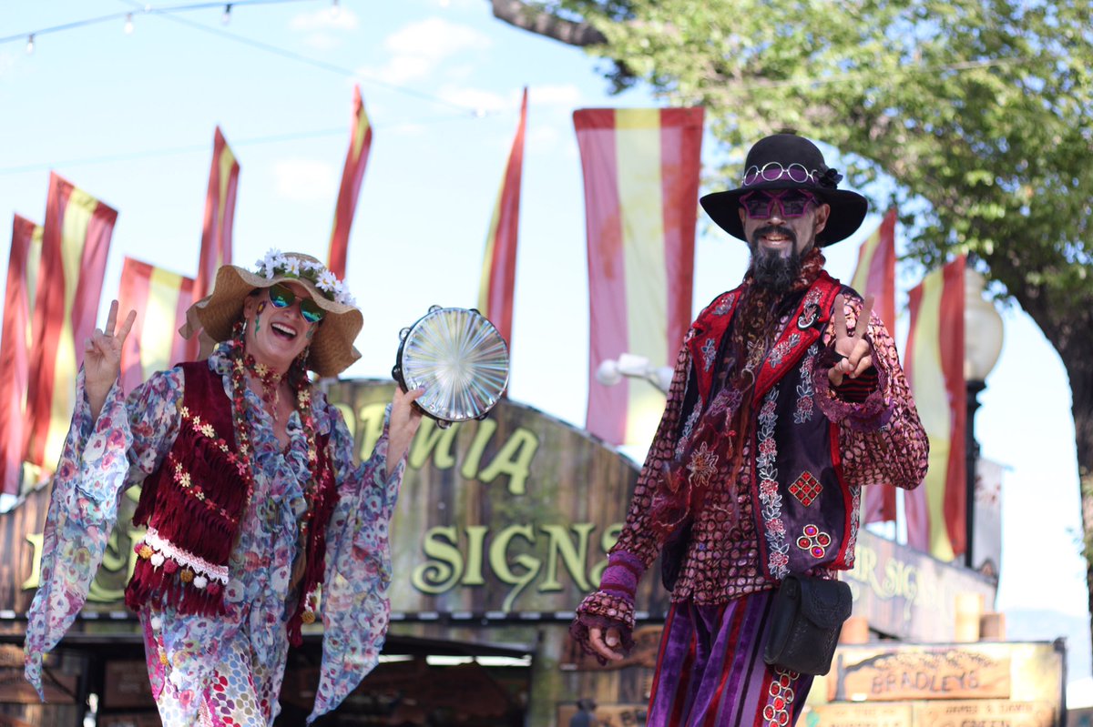 savpeat's tweet photo. Broke out the old camera again for the @NMStateFair ! #LoveIsInTheFair https://t.co/jNtDuCARTS