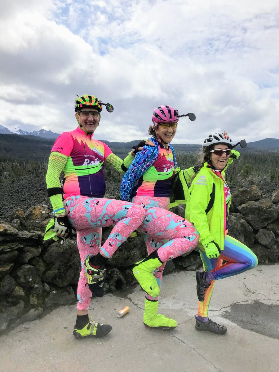 willametteNF's tweet photo. A soggy wet day did not stop these super cyclists! #CycleOregon athletes crossed over the Cascades Scenic Highway today as part of their 400+ mile voyage through Oregon.
📸: Kathy Campbell, Dee Wright Interpretive Ranger Program https://t.co/bKSPmjg9Rt