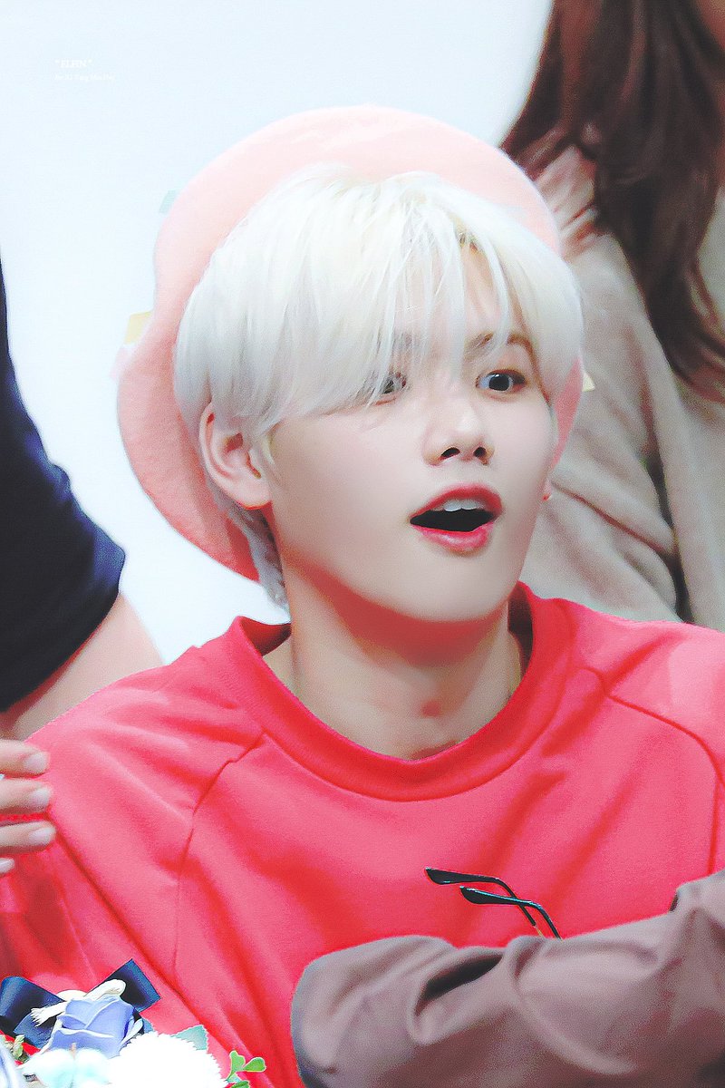 elfin_mh's tweet photo. 190908 상암 팬싸 HQ

👥👤👥뭐야..👤👥👥👤👥👤👥👤👥👤👥👤웅성웅성..👤👥👤👥👤👥👤👥뭐지...?👤👥👤👥👥강민희 요정이야...?👤👥👤👤👥👤👥👤👤👥👥👥👥👤👥웅성웅성..👤👥👥사람은 아닌데..?👤👥👤👥👥뭐야...👤👥👤👥아 눈부셔..👤👥👥👤👥👤

#X1 #엑스원 #강민희 #민희 #MINHEE #쾌남 https://t.co/cZKDKONObS
