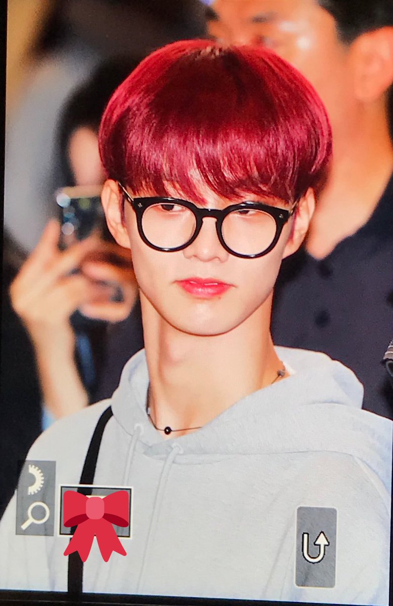 _PINK_RIBBON__'s tweet photo. 190910 GMP 출국
조심히 가♥️♥️
#지창민 #큐 #Q #THEBOYZ #더보이즈 @WE_THE_BOYZ https://t.co/3GL1MZpAtI