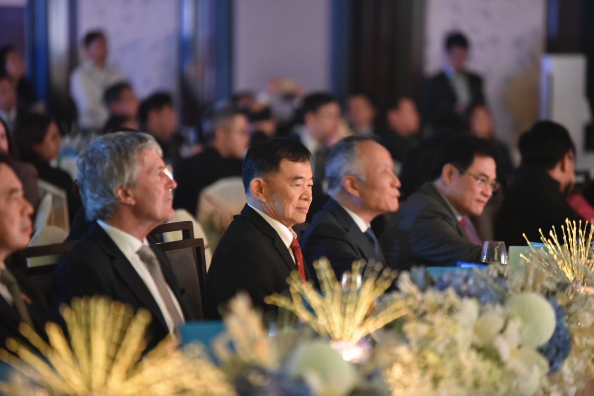 WeerasakWang's tweet photo. ร่วมงานเลี้ยงรับรอง รัฐมนตรีเศรษฐกิจ​อาเซียนและคู่เจรจา (AEM WELCOME DINNER) ที่   โรงแรมแชงกรีล่าครับ https://t.co/DZLmOFUWJG