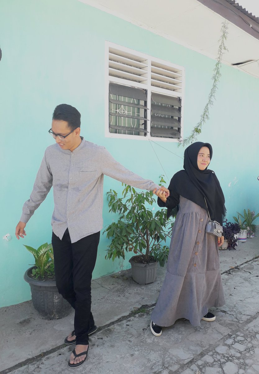 Jangan tinggalkan akuuu... ku mohon kepadamuu.... #jangansambilnyanyi #pacarhalal