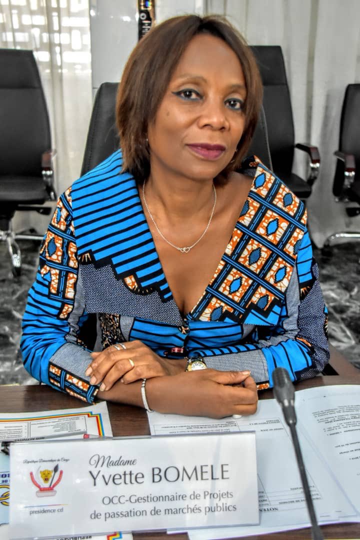 Presidence_RDC's tweet photo. « Vous êtes un vivier de développement d’idées. Et je suis heureux de vous revoir et de voir de nouveaux visages dans le groupe! » a dit le Chef de l’État dans son mot de bienvenue. La très Distinguée Première Dame a surpris les femmes du groupe en se joignant aux échanges. https://t.co/hf0wRxNiLp
