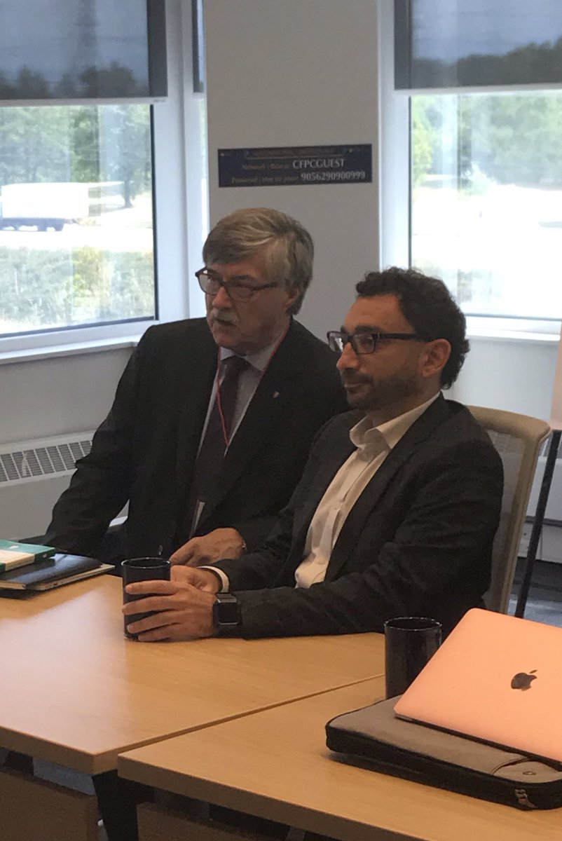 fromeleo's tweet photo. Parliamentary Secretary Alghabra dialogues with Dr. Andrew Padmos and #CIHEA members on 🇨🇦’s Trade Diversification Strategy while promoting @TCS_SDC in support of the association’s trade missions. Canada’s Trade Commissioners look forward to working with you. #TimeToDiversify https://t.co/JOQ22tznTE