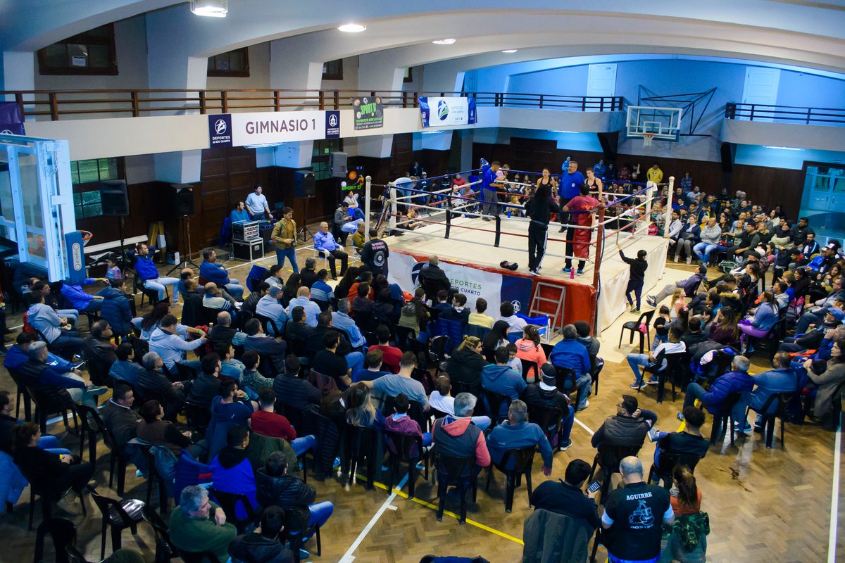 MarioAlvarezOk's tweet photo. Estuvimos acompañando al Boxeo de Río IV en una nueva fecha del Programa Municipal KO11.
Felicitamos a todos, escuelas, profesores, árbitros, boxeadores, promotores por la entrega y dedicación.
Este es un Programa que proponemos profundizar y mejorar #BoxeoSocial https://t.co/K4pwYccb31