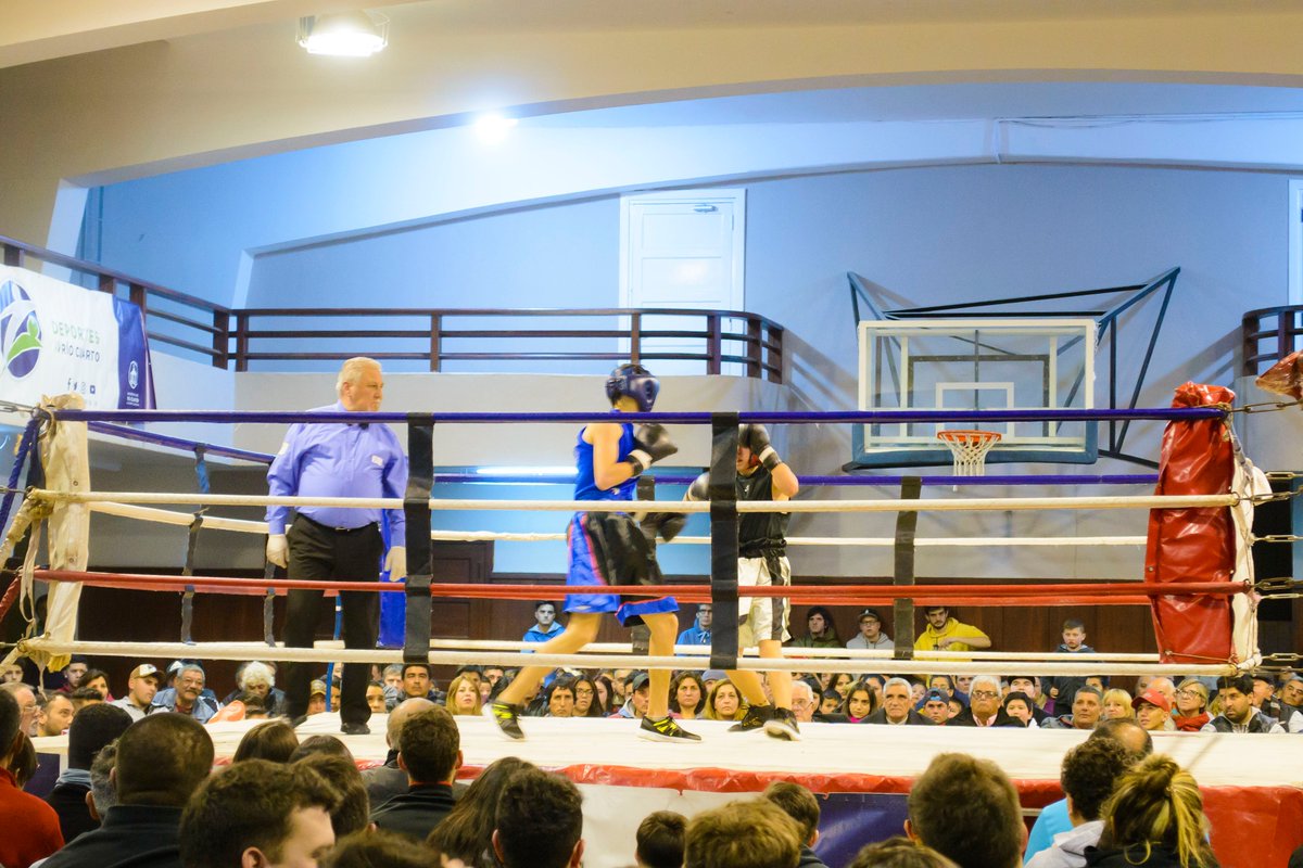 MarioAlvarezOk's tweet photo. Estuvimos acompañando al Boxeo de Río IV en una nueva fecha del Programa Municipal KO11.
Felicitamos a todos, escuelas, profesores, árbitros, boxeadores, promotores por la entrega y dedicación.
Este es un Programa que proponemos profundizar y mejorar #BoxeoSocial https://t.co/K4pwYccb31