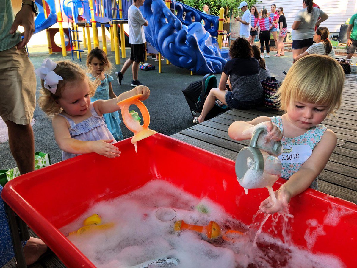 mcgeheeschool's tweet photo. What better way to spend a Saturday morning than at the Little Gate playdate! Families had fun on the playground, in the butterfly garden and enjoyed face painting and much more. #reggioemilia #earlychildhood #familyfun https://t.co/1Ou56FtgmD